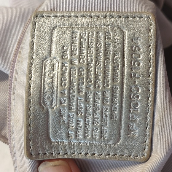 Coach silver metallic crossbody shoulder bag 2010. Overall GUC. - Picture 8 of 14